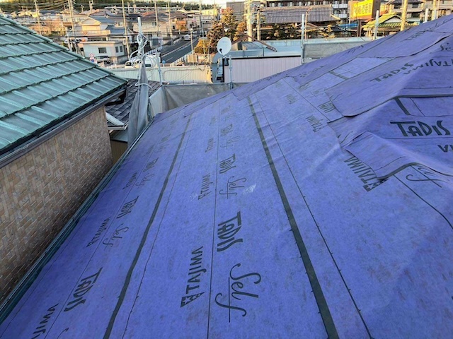 防水シートを施工した屋根